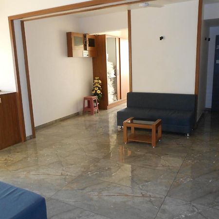 Hotel Crossview Palanpur Dış mekan fotoğraf