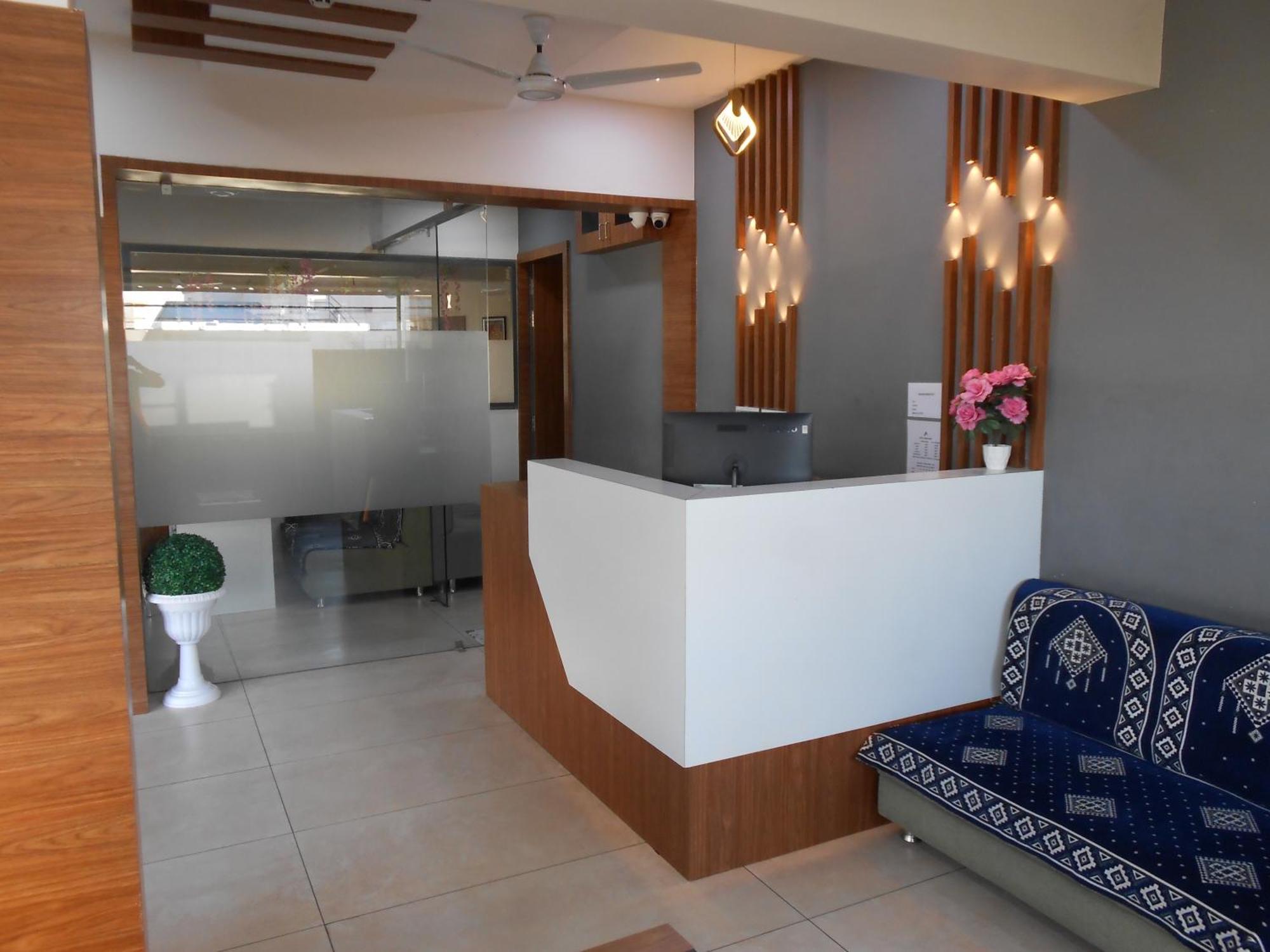 Hotel Crossview Palanpur Dış mekan fotoğraf