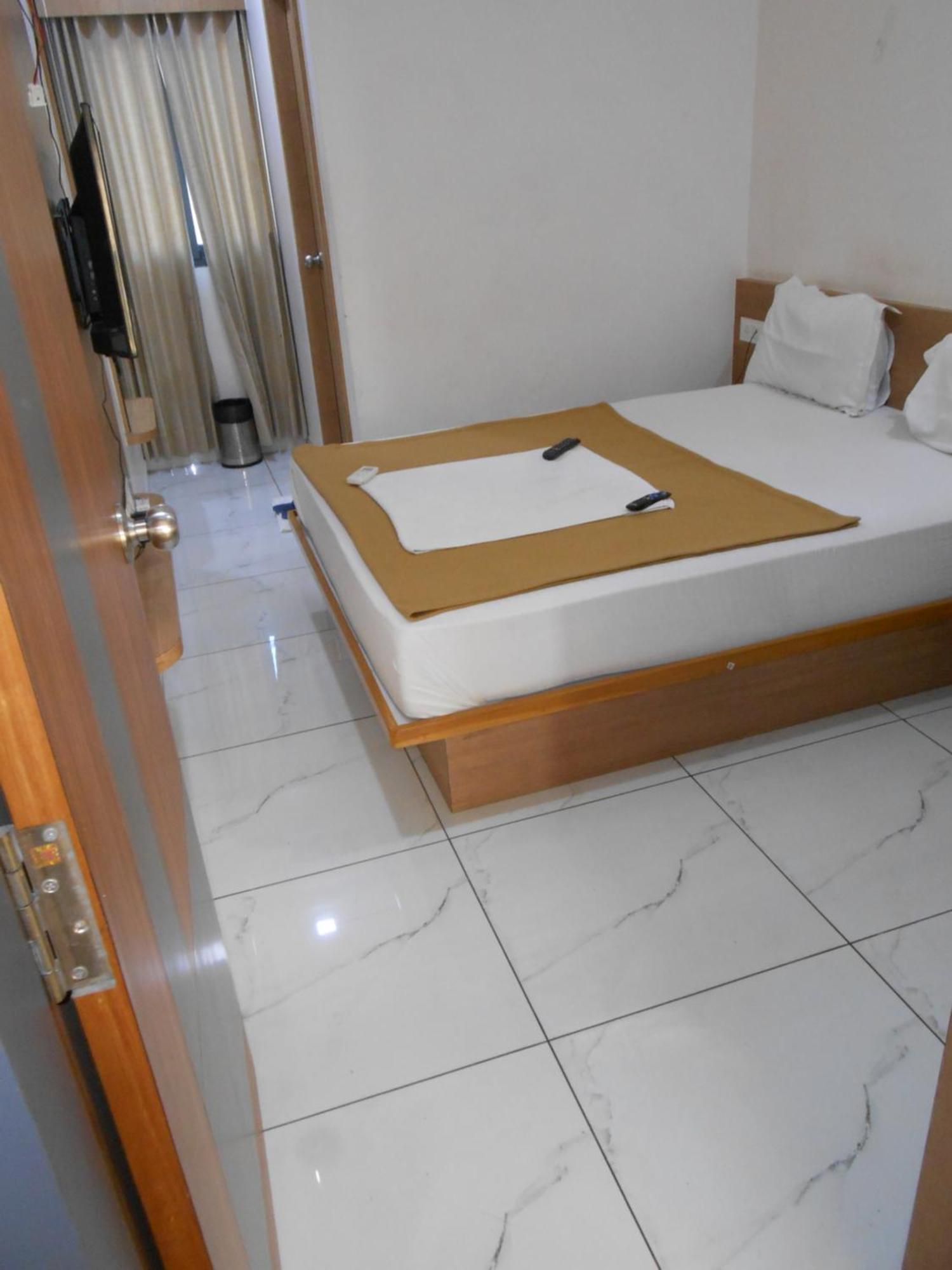 Hotel Crossview Palanpur Dış mekan fotoğraf
