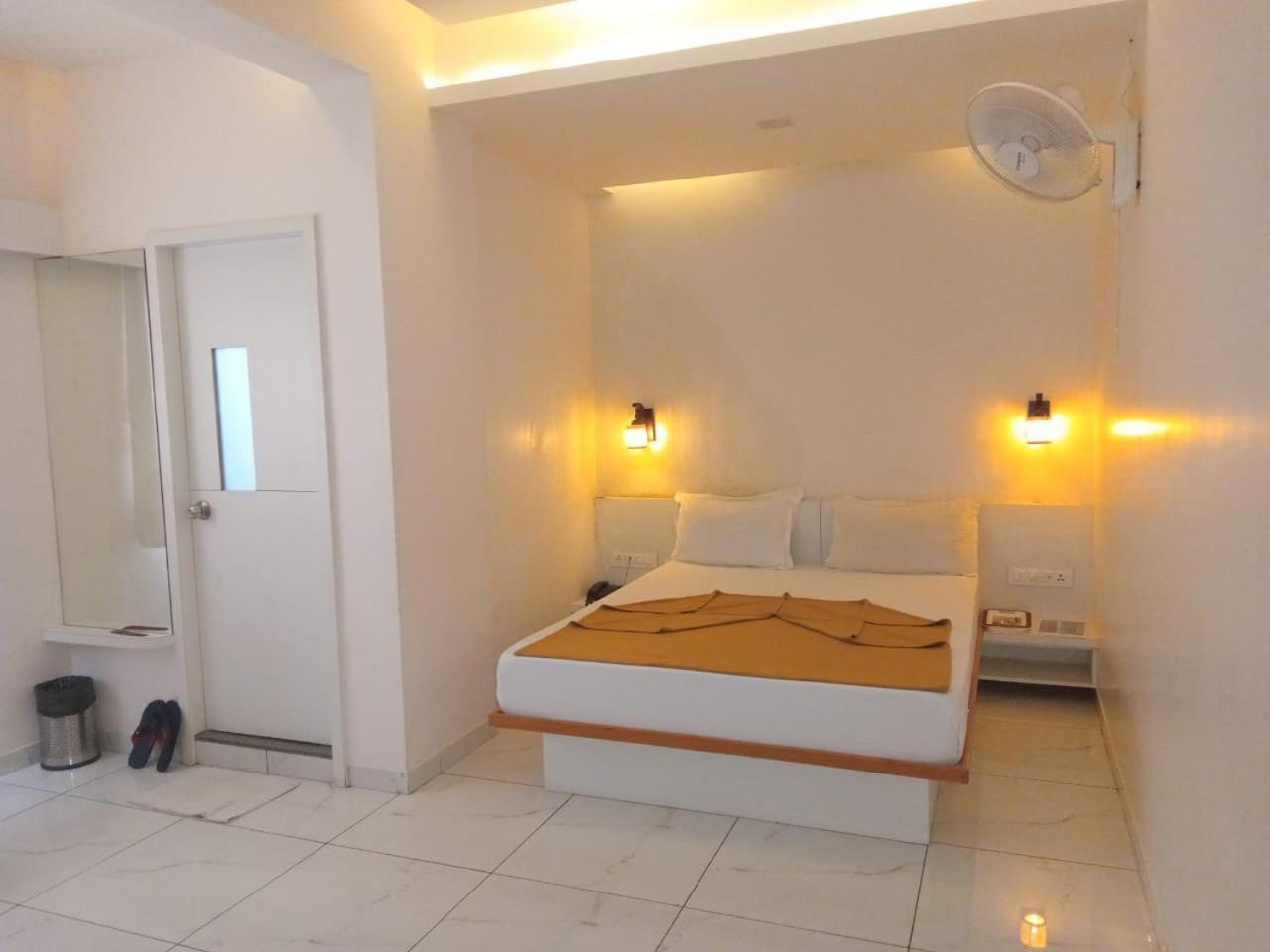 Hotel Crossview Palanpur Dış mekan fotoğraf